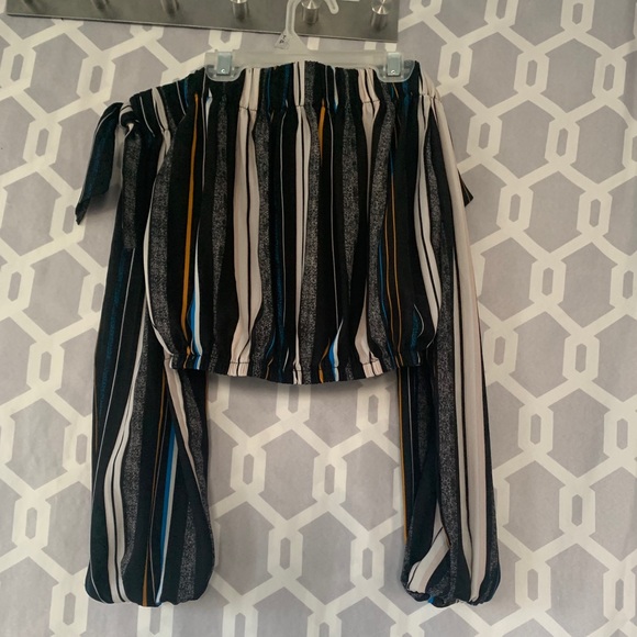 Striped crop top - Picture 2 of 2